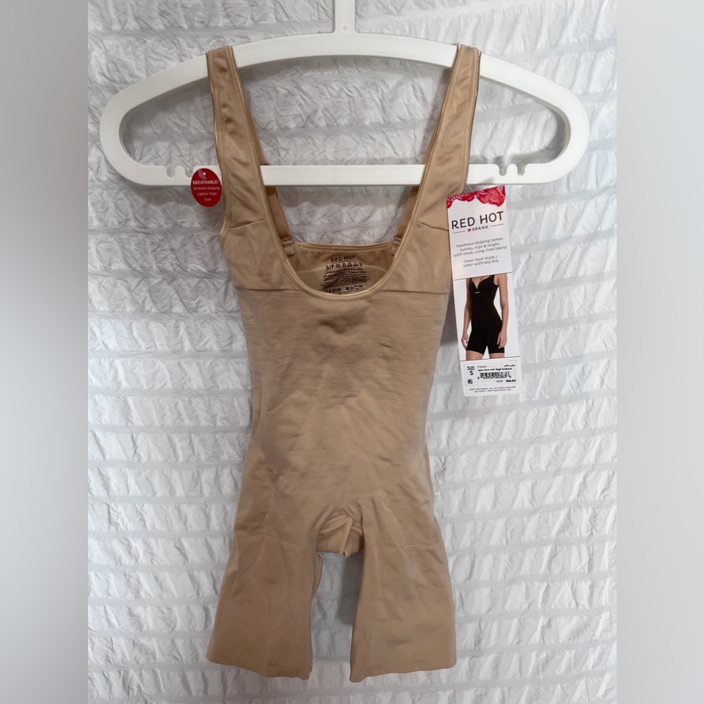 Spanx Red Hot Bodysuit. Shaping Level 3. Open Bust Mid Thigh Bodysuit